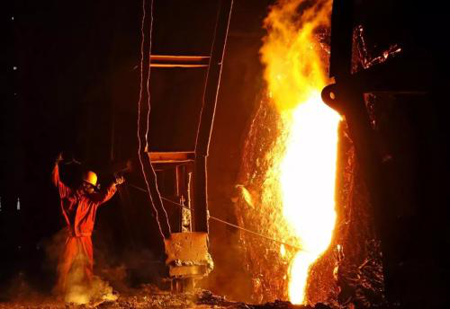 鋼殼(ké)中頻爐漏爐、穿(chuan)爐事故預防措(cuo)施